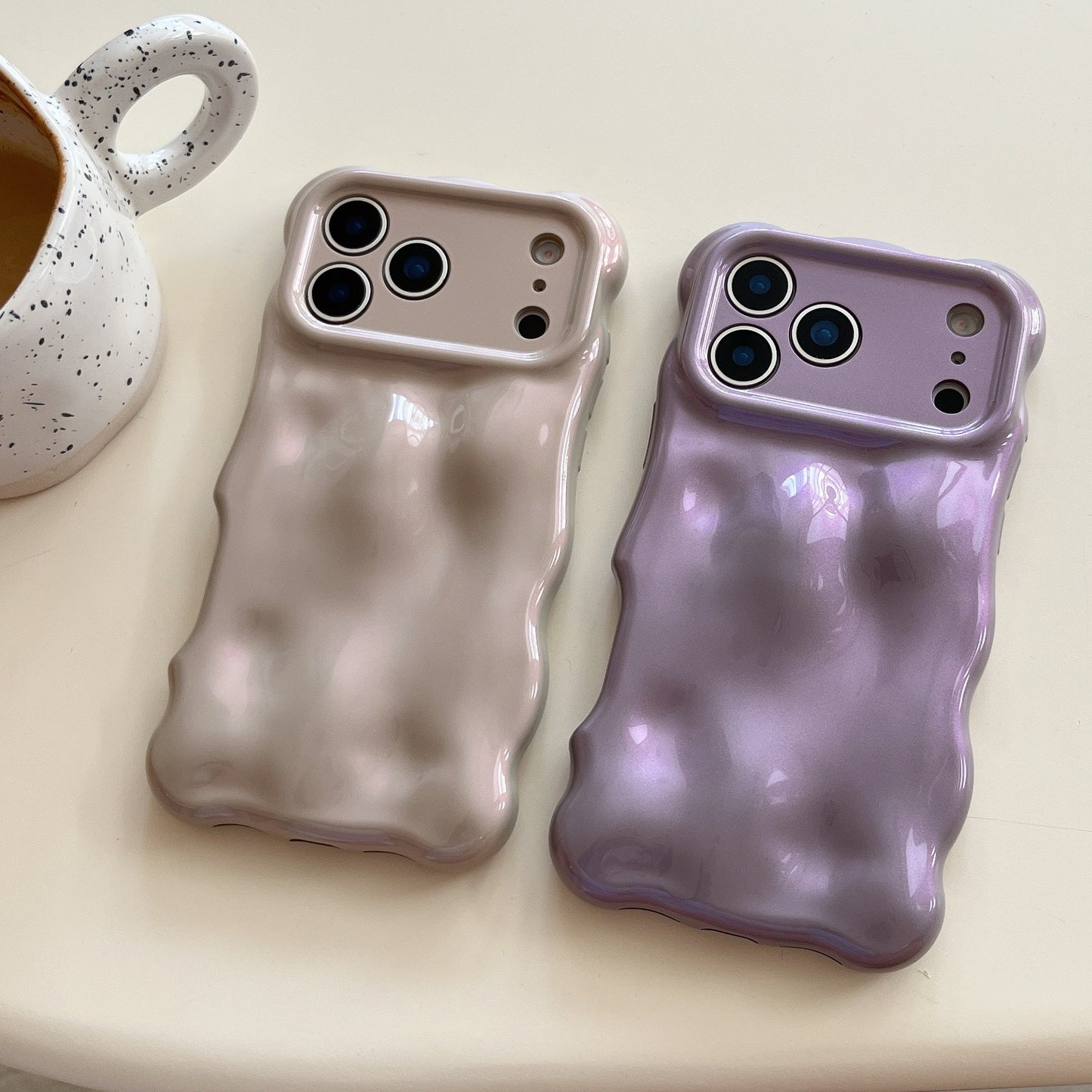 iPhone 16 Pro Max Bubble Case